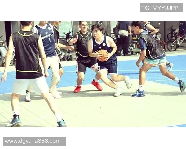 篮球与足球明星的精彩瞬间展现运动魅力与激情的完美结合